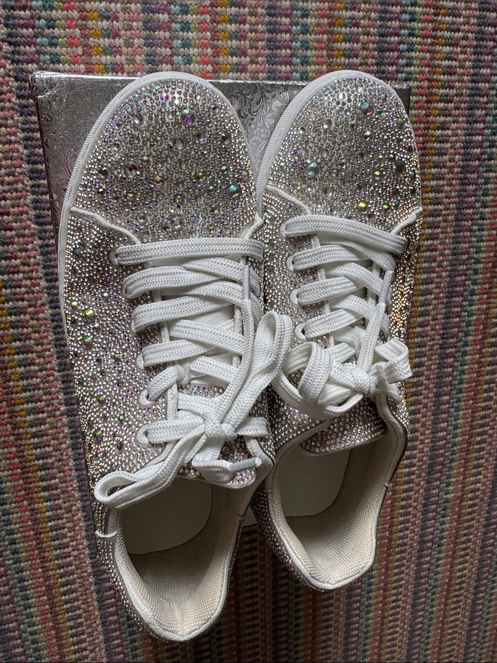 Sparkling Rhinestone Women's Sneakers - Silver